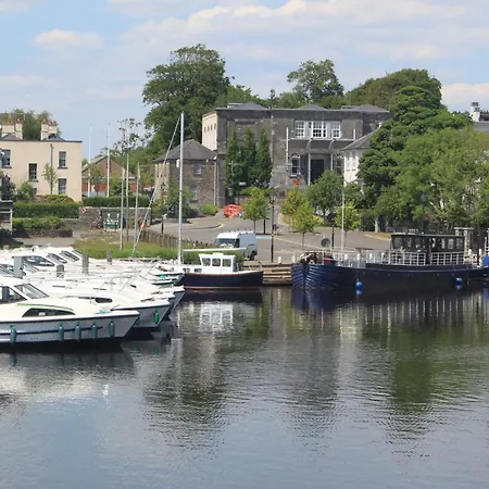 Leitrim Marina On-the-river Apartment County Leitrim