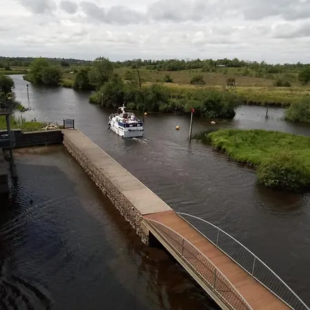 Apartment Leitrim Marina On-the-river *